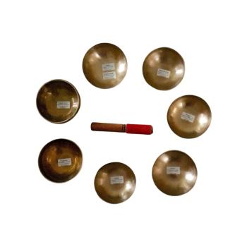 Kleines Chakra Klangschalen Set - aus 7 Klangschalen, Ø 12,6 - 13,8 cm, 2,62 kg